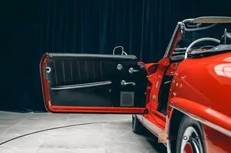 Mercedes-Benz 190, 77 kW, petrol, manual, four-wheel drive