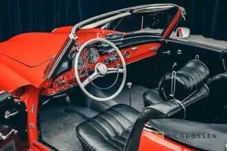 Mercedes-Benz 190, 77 kW, petrol, manual, four-wheel drive