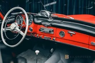 Mercedes-Benz 190, 77 kW, petrol, manual, four-wheel drive