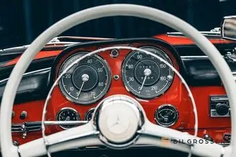 Mercedes-Benz 190, 77 kW, petrol, manual, four-wheel drive