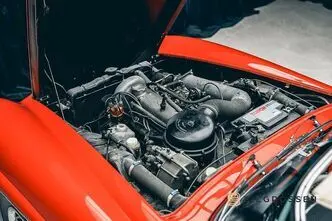 Mercedes-Benz 190, 77 kW, petrol, manual, four-wheel drive