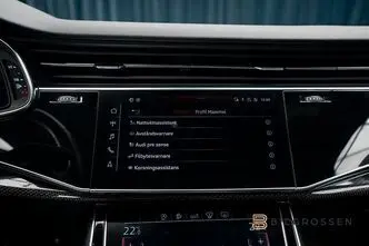 Audi SQ7, 4.0, 320 kW, дизель, автомат, полный привод