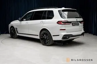BMW X7, 4.4, 390 kW, бензин, автомат, полный привод