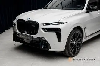 BMW X7, 4.4, 390 kW, бензин, автомат, полный привод