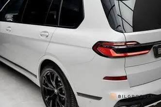 BMW X7, 4.4, 390 kW, бензин, автомат, полный привод