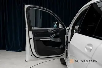 BMW X7, 4.4, 390 kW, бензин, автомат, полный привод