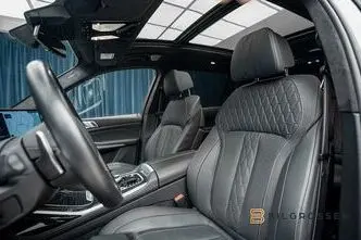 BMW X7, 4.4, 390 kW, бензин, автомат, полный привод