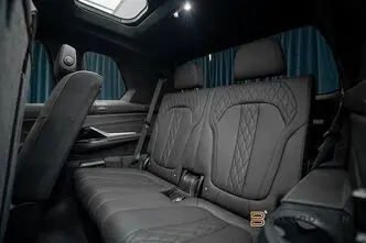 BMW X7, 4.4, 390 kW, бензин, автомат, полный привод
