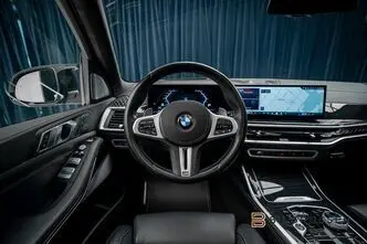 BMW X7, 4.4, 390 kW, бензин, автомат, полный привод