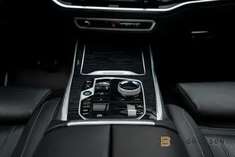 BMW X7, 4.4, 390 kW, бензин, автомат, полный привод