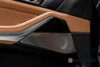 BMW X5, 3.0, 360 kW, гибрид, автомат, полный привод