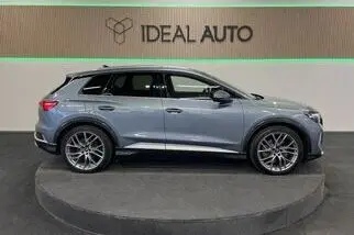 Audi Q4 e-tron, 77 kW, electric, automatic, four-wheel drive