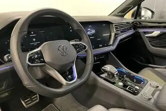 Volkswagen Touareg, 3.0, 340 kW, petrol, automatic, four-wheel drive