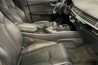 Audi Q7, 3.0, 210 kW, гибрид, автомат, полный привод