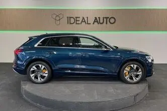 Audi e-tron, 158 kW, electric, automatic, four-wheel drive