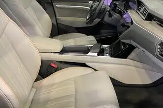 Audi e-tron, 158 kW, electric, automatic, four-wheel drive