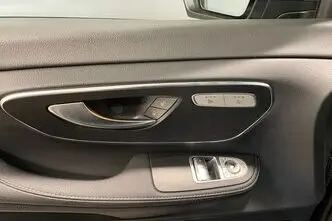 Mercedes-Benz V 300, 2.0, 174 kW, diesel, automatic, rear-wheel drive