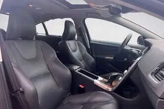Volvo S60, 2.0, 180 kW, бензин, автомат, передний привод