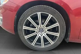 Volvo S60, 2.0, 180 kW, бензин, автомат, передний привод