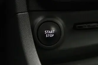 Renault Clio, 0.9, 66 kW, бензин, механическая, передний привод