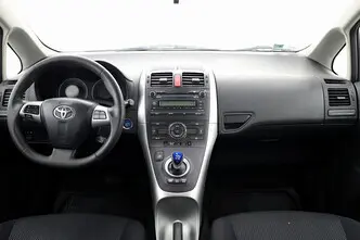 Toyota Auris, 1.8, 73 kW, hübriid, automaat, esivedu