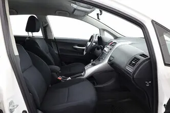 Toyota Auris, 1.8, 73 kW, hübriid, automaat, esivedu