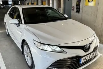 Toyota Camry, 2.5, 131 kW, гибрид, автомат, передний привод