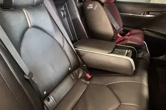 Toyota Camry, 2.5, 131 kW, гибрид, автомат, передний привод