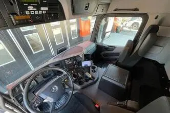 Mercedes-Benz Antos 1830 4x2, 220 kW, дизель, автомат