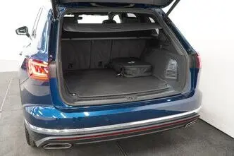 Volkswagen Touareg, 3.0, 250 kW, hybrid, automatic, four-wheel drive