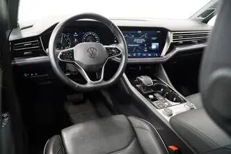 Volkswagen Touareg, 3.0, 250 kW, hybrid, automatic, four-wheel drive