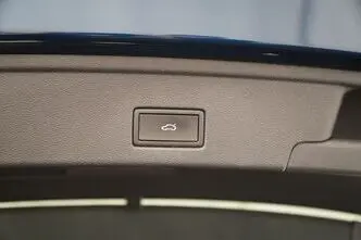 Volkswagen Touareg, 3.0, 250 kW, hybrid, automatic, four-wheel drive