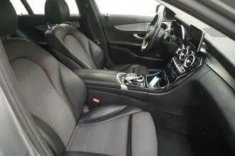 Mercedes-Benz C 200, 2.0, 135 kW, petrol, automatic, rear-wheel drive