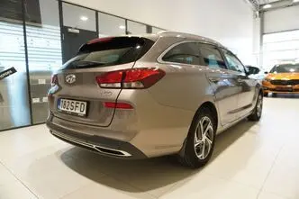 Hyundai i30, 1.5, 117.5 kW, гибрид, автомат, передний привод