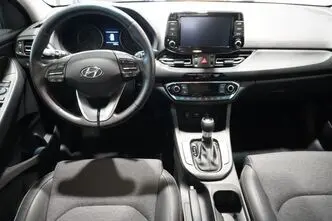 Hyundai i30, 1.5, 117.5 kW, гибрид, автомат, передний привод