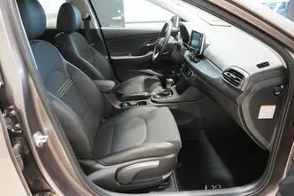 Hyundai i30, 1.5, 117.5 kW, гибрид, автомат, передний привод