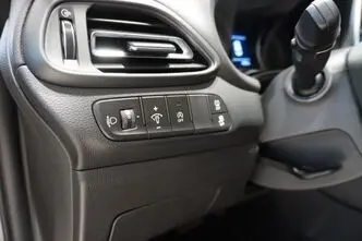 Hyundai i30, 1.5, 117.5 kW, гибрид, автомат, передний привод