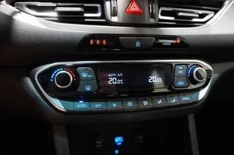 Hyundai i30, 1.5, 117.5 kW, гибрид, автомат, передний привод