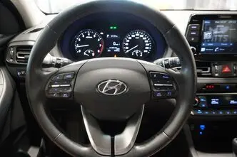 Hyundai i30, 1.5, 117.5 kW, гибрид, автомат, передний привод