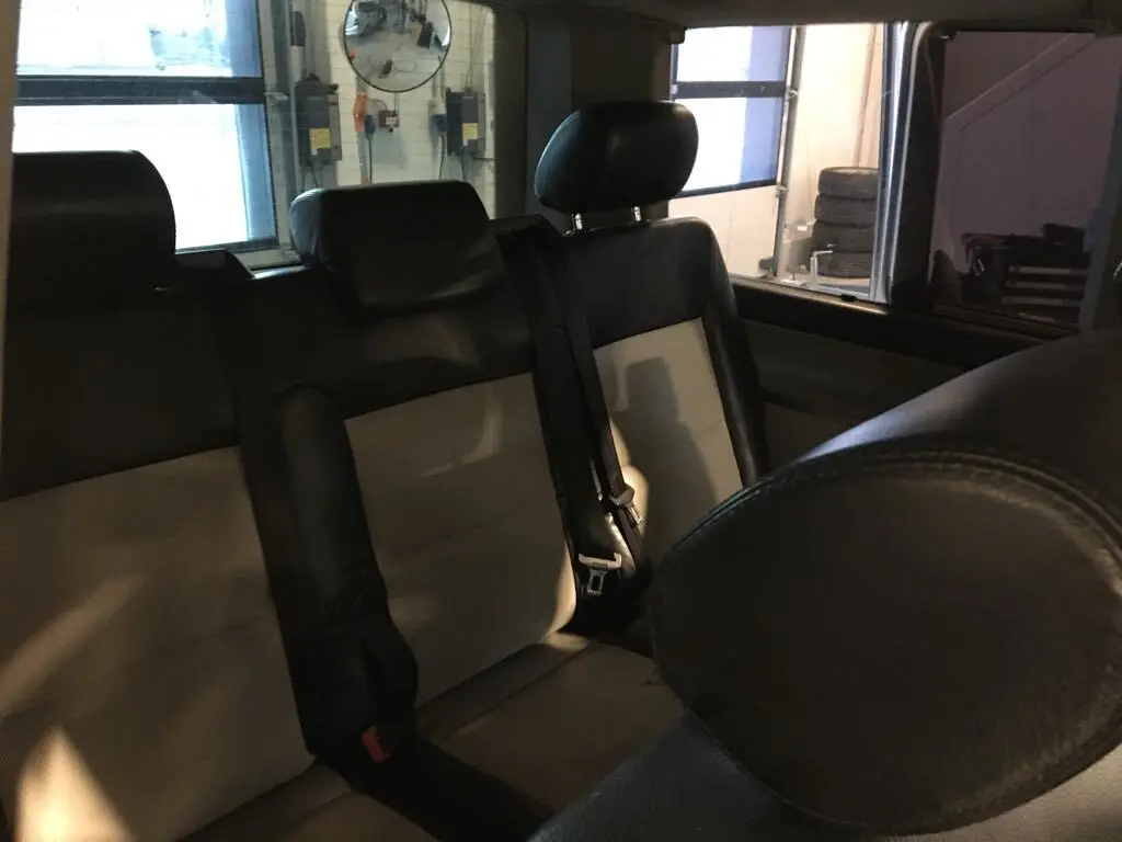 Volkswagen Multivan, diesel, manual, front-wheel drive