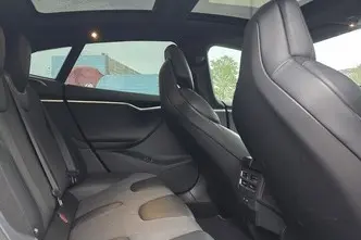 Tesla Model S, 386 kW, electric, automatic, four-wheel drive