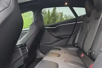 Tesla Model S, 386 kW, electric, automatic, four-wheel drive