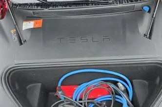 Tesla Model S, 386 kW, electric, automatic, four-wheel drive