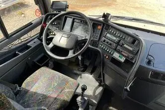 Volvo B12M 4x2, 309 kW, дизель, механическая