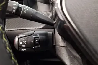 Peugeot 2008, elekter, automaat, esivedu