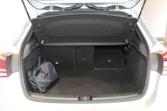Mercedes-Benz A 180, 1.3, 100 kW, bensiin, automaat, esivedu