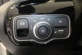 Mercedes-Benz A 180, 1.3, 100 kW, bensiin, automaat, esivedu