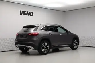 Mercedes-Benz GLA 180, 1.3, 100 kW, hybrid, automatic, front-wheel drive