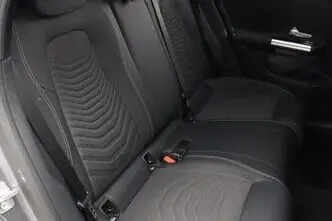 Mercedes-Benz GLA 180, 1.3, 100 kW, hybrid, automatic, front-wheel drive