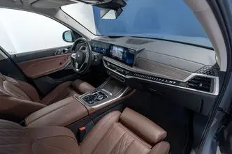BMW X7, 3.0, 280 kW, гибрид, автомат, полный привод